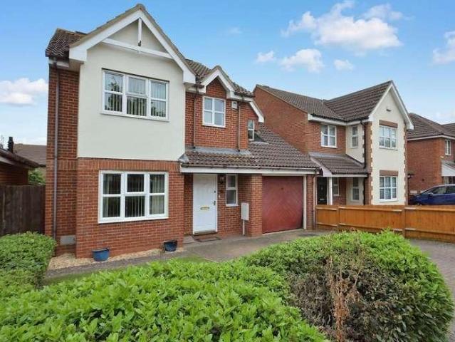 4 bed house for sale