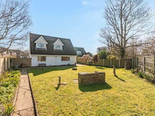 4 bed house for sale