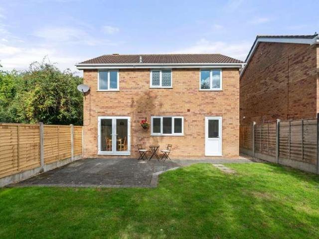 4 bed house for sale