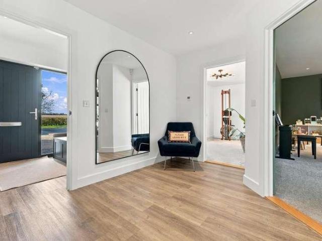 4 bed house for sale