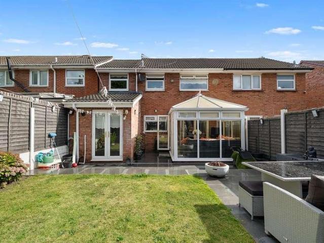 4 bed house for sale