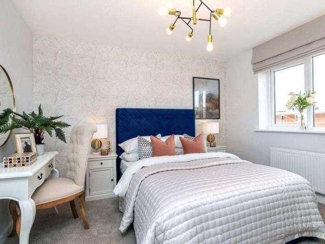 4 bed house for sale