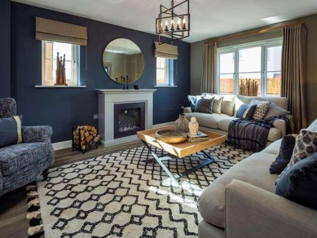 4 bed house for sale