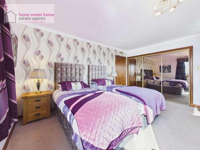 4 bed house for sale