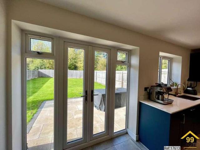 4 bed house for sale
