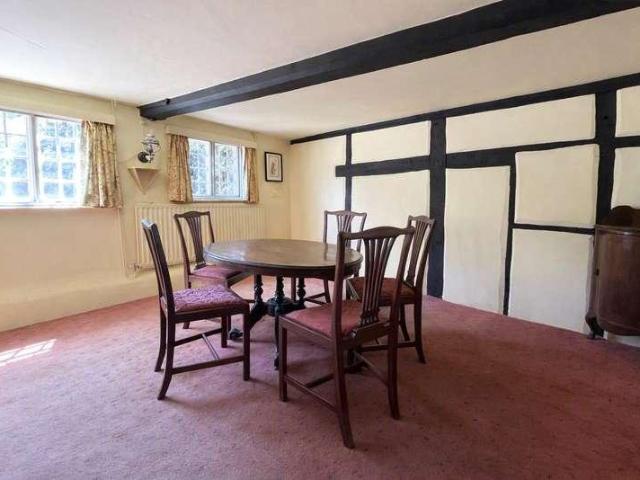 4 bed house for sale
