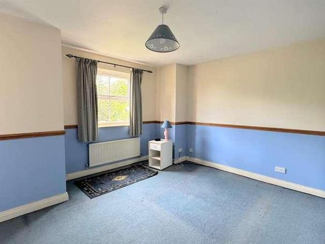 4 bed house for sale