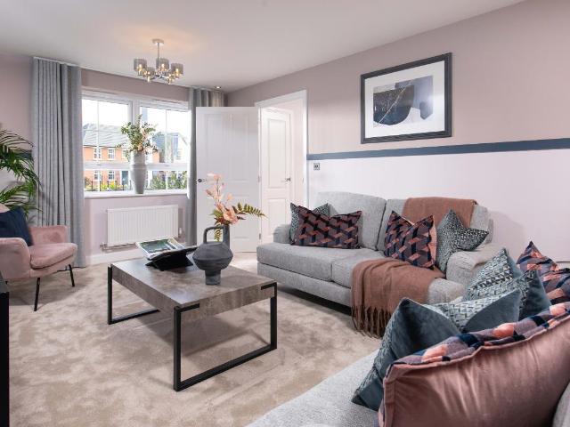 4 bed house for sale
