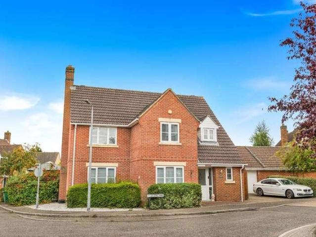 4 bed house for sale