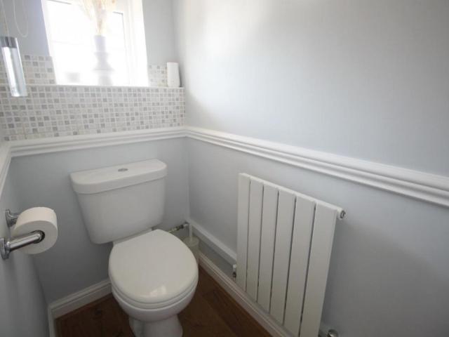 4 bed house for sale