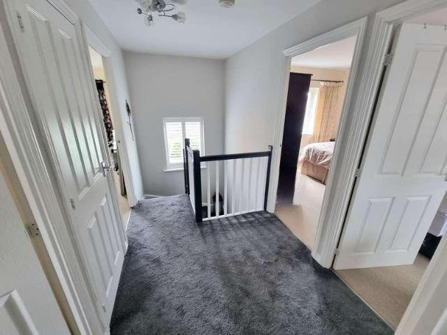 4 bed house for sale