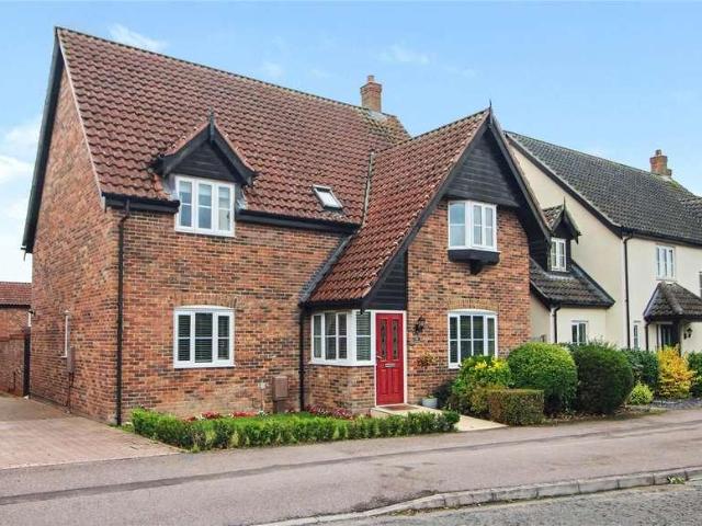 4 bed house for sale