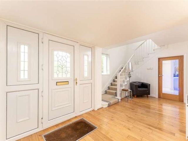 4 bed house for sale