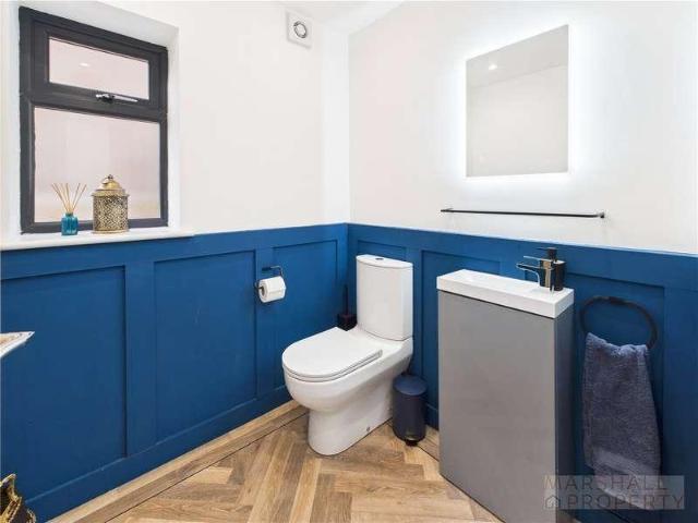 4 bed house for sale