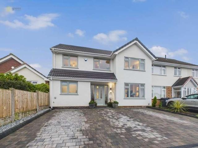 4 bed house for sale