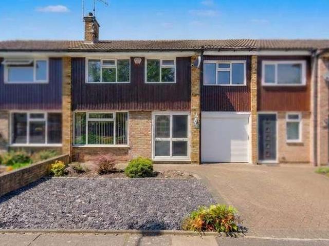 4 bed house for sale