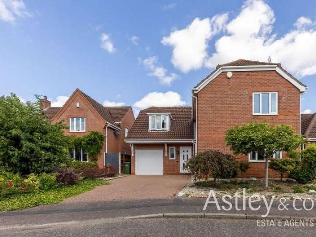 4 bed house for sale