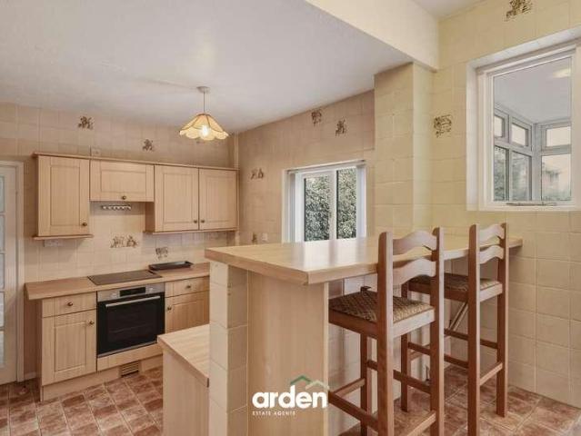 4 bed house for sale