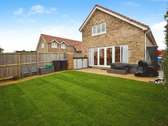 4 bed house for sale