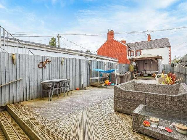 4 bed house for sale