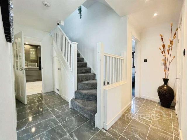 4 bed house for sale