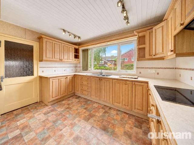 4 bed house for sale