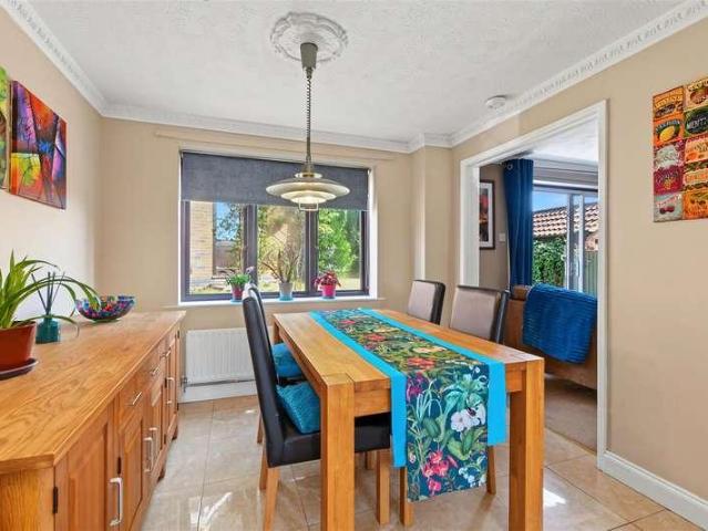4 bed house for sale