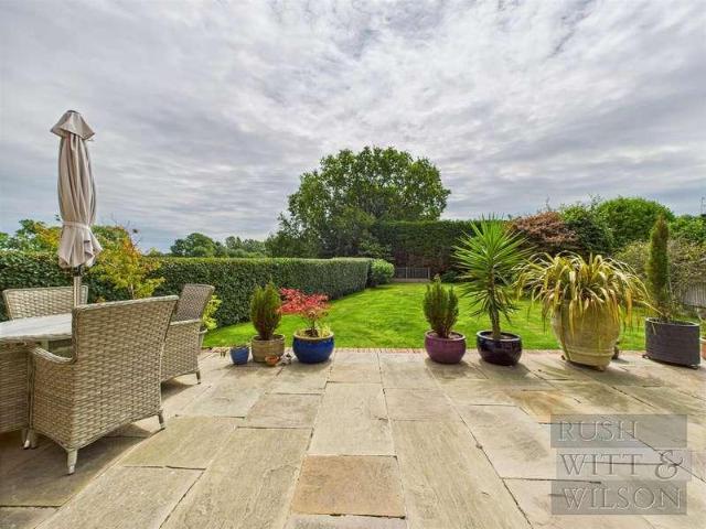4 bed house for sale