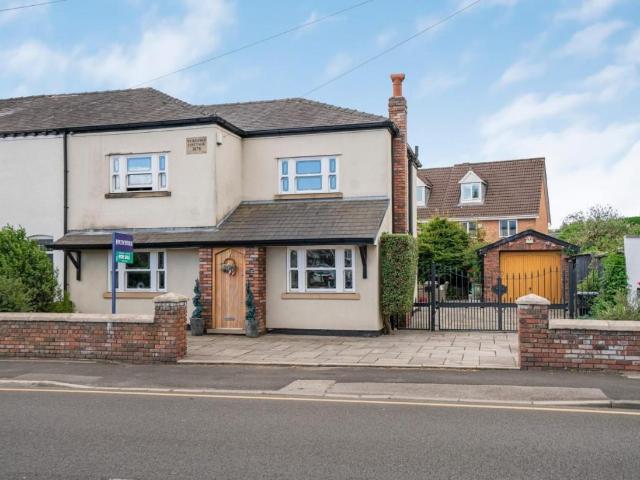 4 bed house for sale