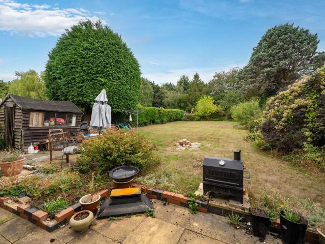 4 bed house for sale