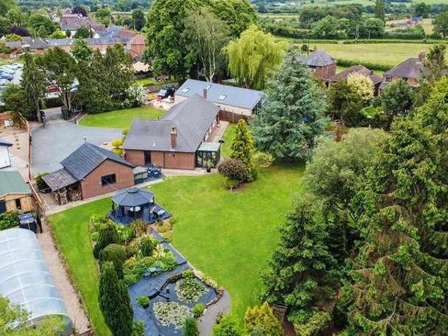 4 bed house for sale
