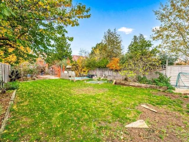4 bed house for sale