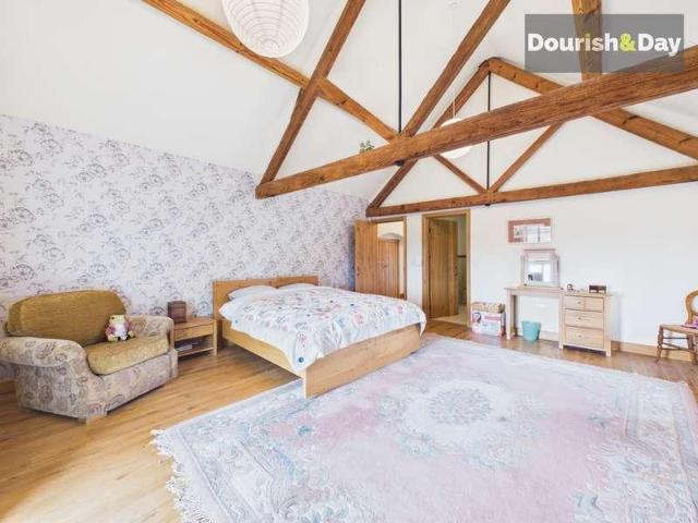 4 bed house for sale