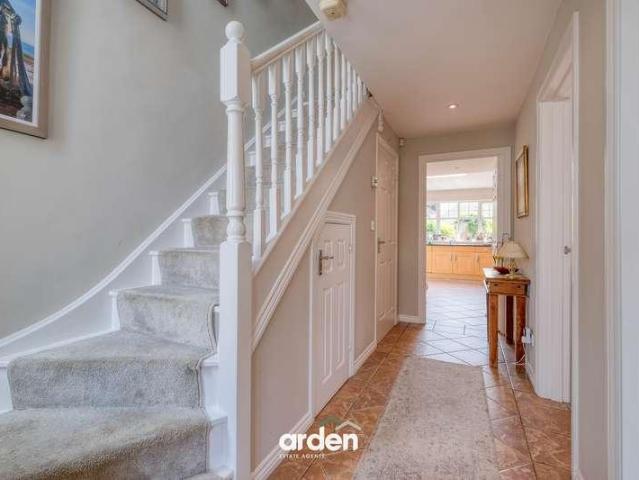 4 bed house for sale