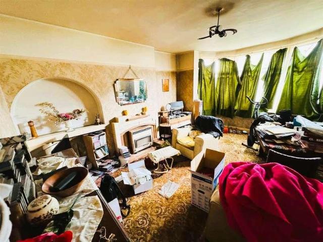 4 bed house for sale