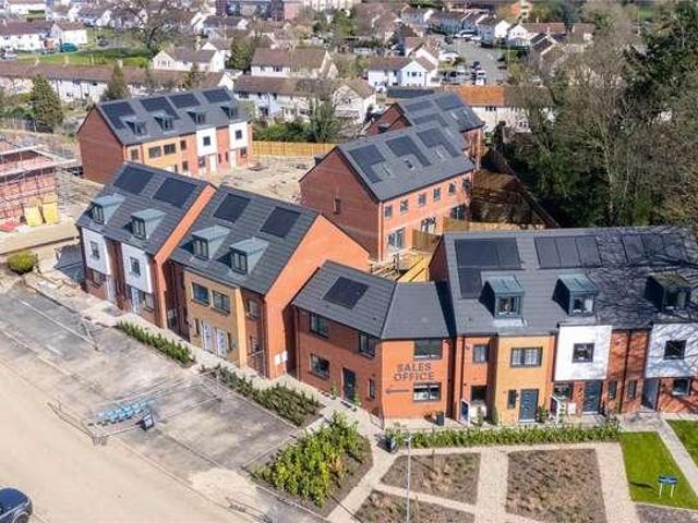 4 bed house for sale