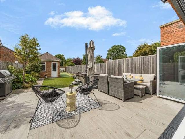 4 bed house for sale