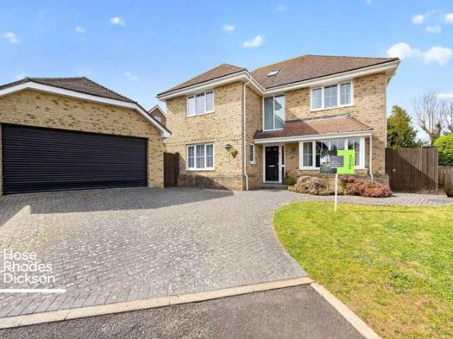 4 bed house for sale