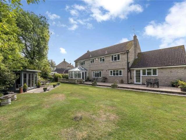 4 bed house for sale