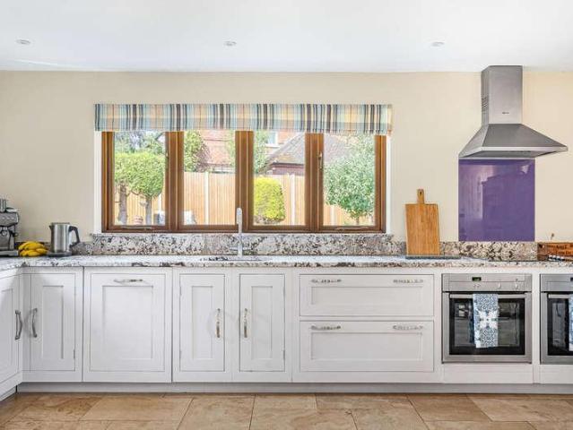 4 bed house for sale