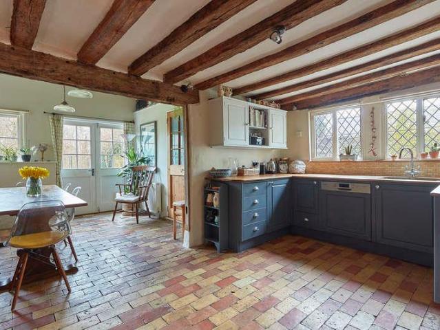 4 bed house for sale