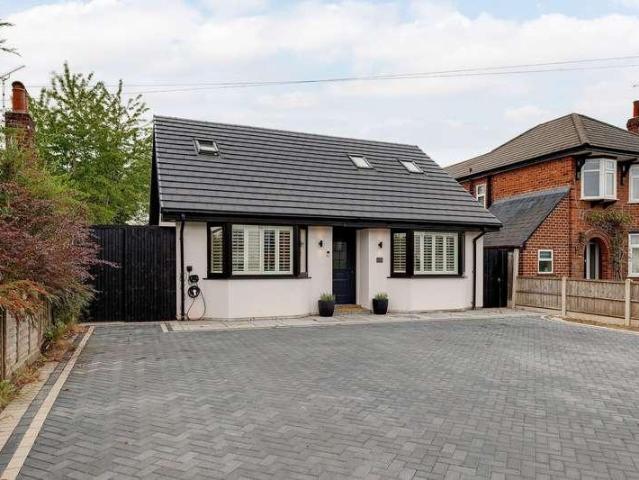 4 bed house for sale
