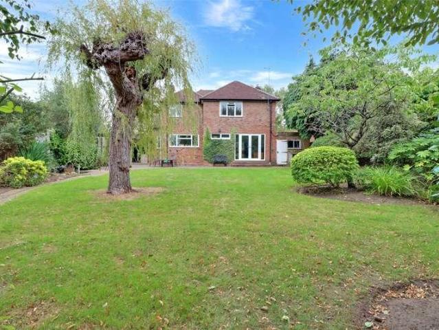 4 bed house for sale