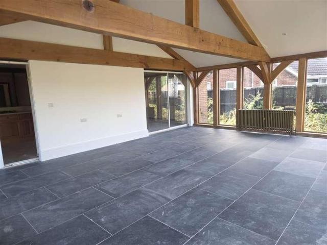 4 bed house for sale