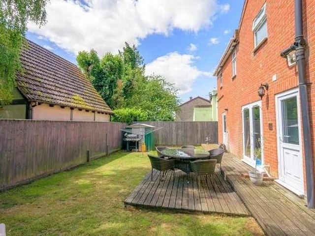 4 bed house for sale