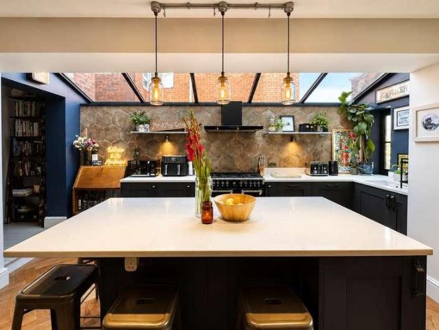 4 bed house for sale