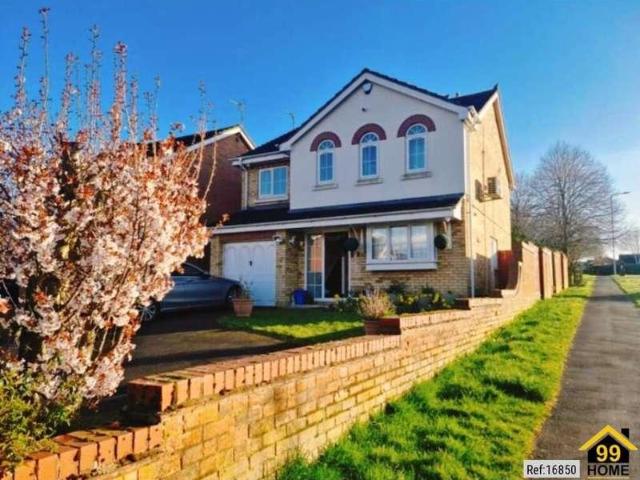 4 bed house for sale