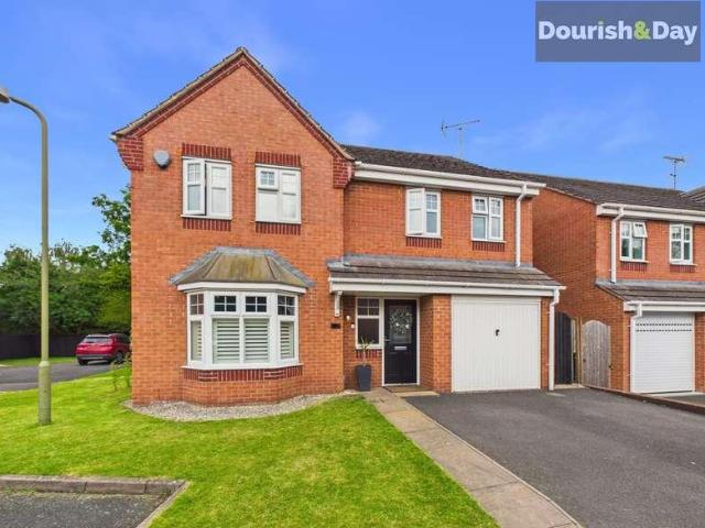 4 bed house for sale