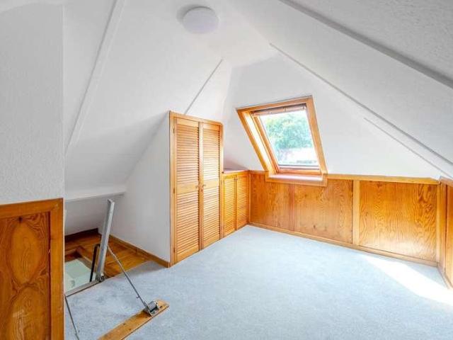 4 bed house for sale