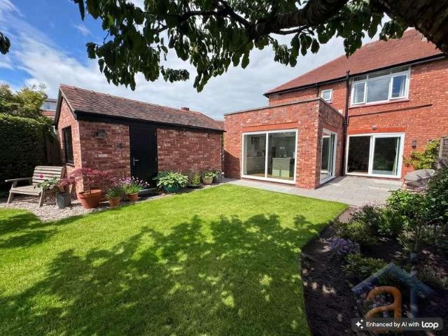 4 bed house for sale